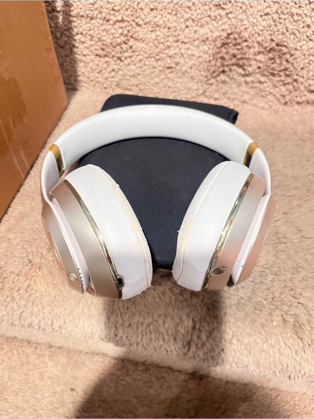 Preowened Wireless Beats Plus Over-Ear Headphones in White and Gold with charge.